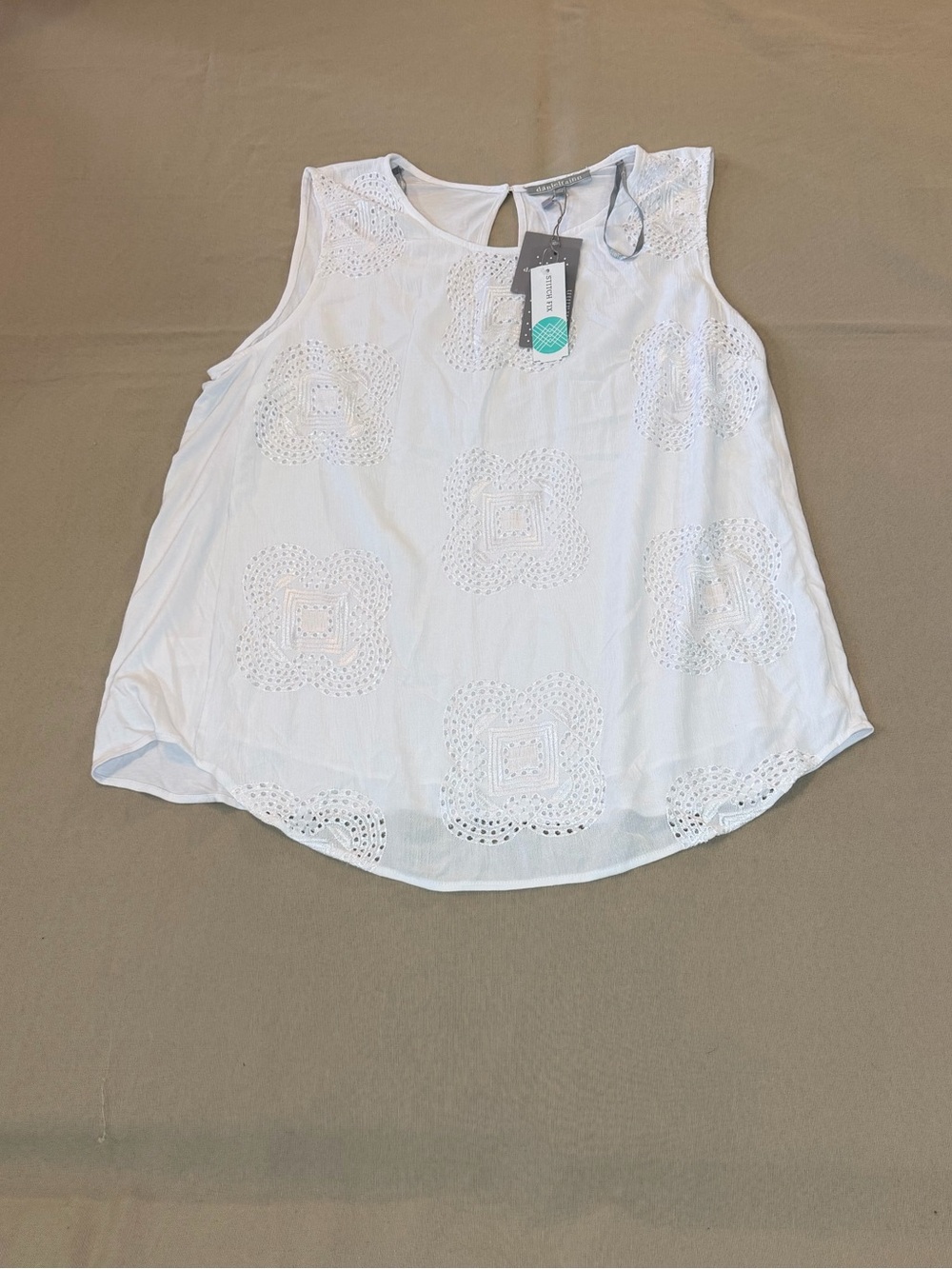 Daniel Rainn White Eyelet Sleeveless Tank Top - Picture 1 of 4